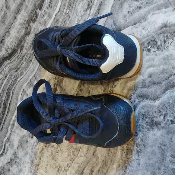 Tommy Hilfiger toddler boy shoes size 8 - Picture 2 of 4